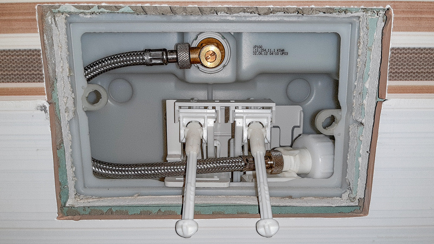 pièces détachées réservoir Delta 12 UP100 Geberit