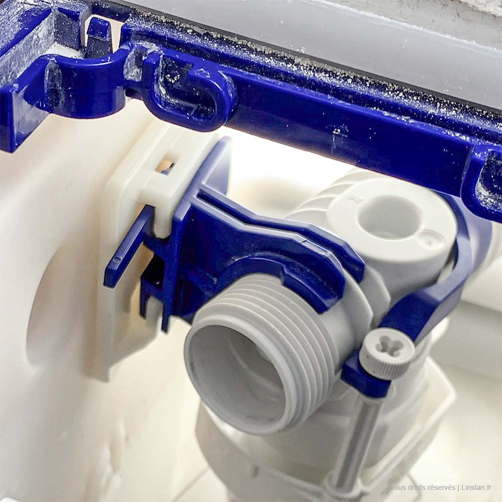 Clip de fixation pour robinet flotteur Geberit | Réf: 243.088.00.1 | Pour réservoir encastré Omega 12