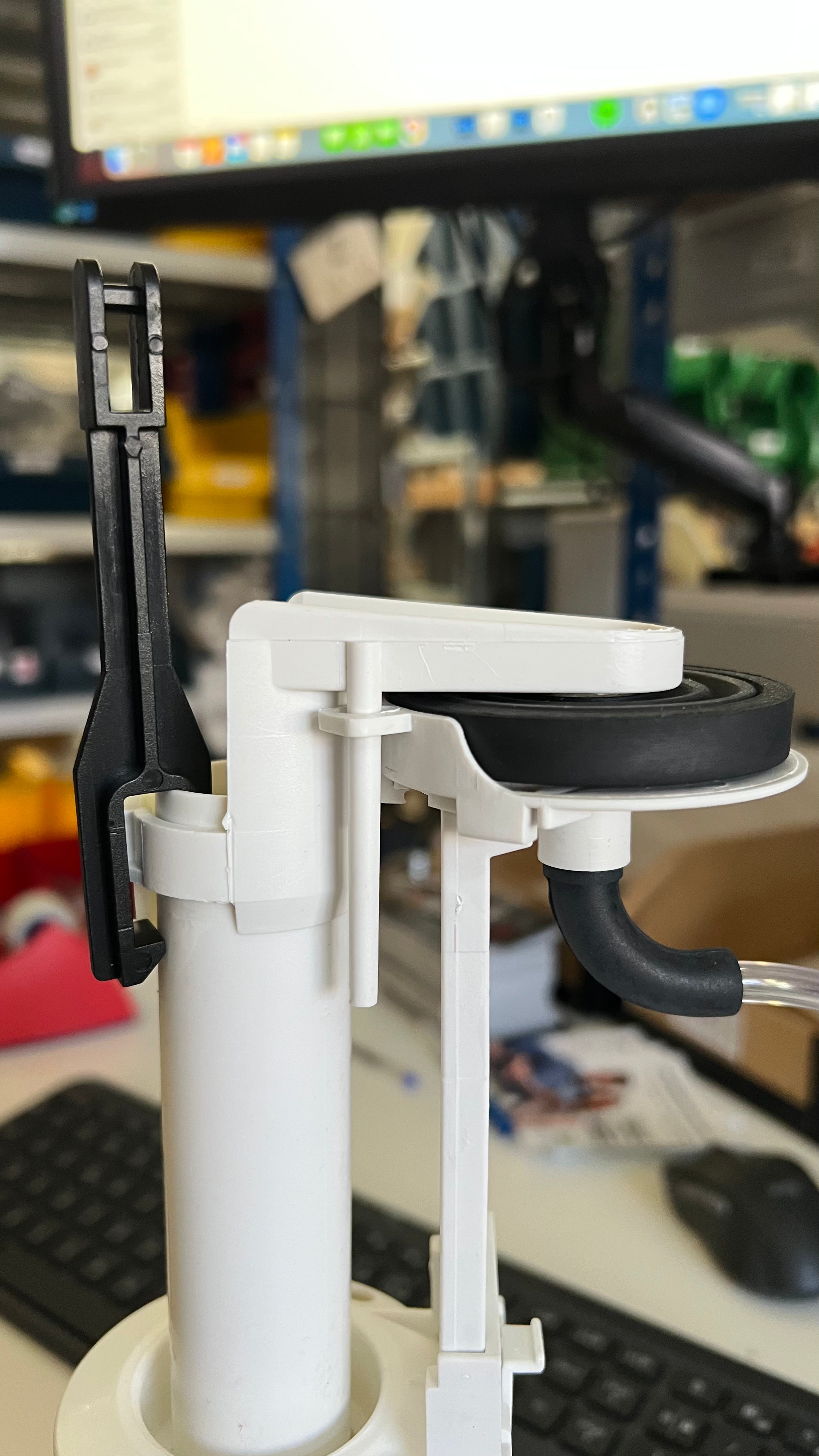 Komplettset für pneumatischen Spülmechanismus mit Regiplast/Oli-Basis | Art.-Nr.: 300152P | Für Césame CE 71 Tank Version 2009