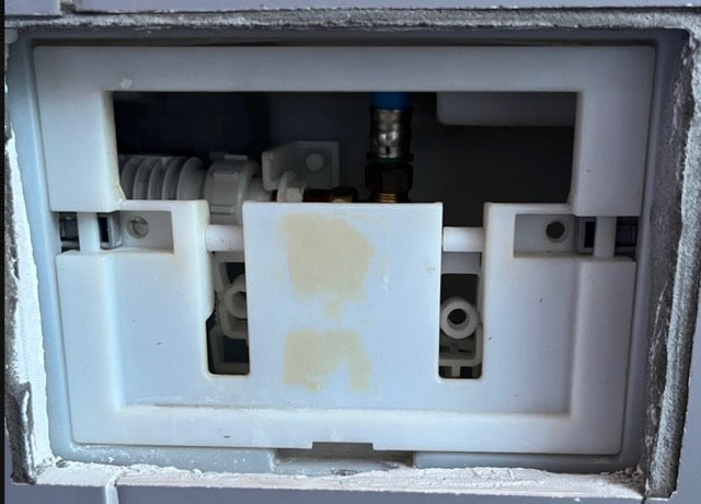 Arm base plate for recessed cistern | Ref: W872267 | Ideal Standard